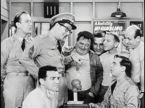  The Phil Silvers Show:  Mustan huumorin ja surrealistisen komedian mestariteos!